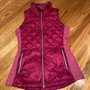 Lululemon red vest size 6 NWOT